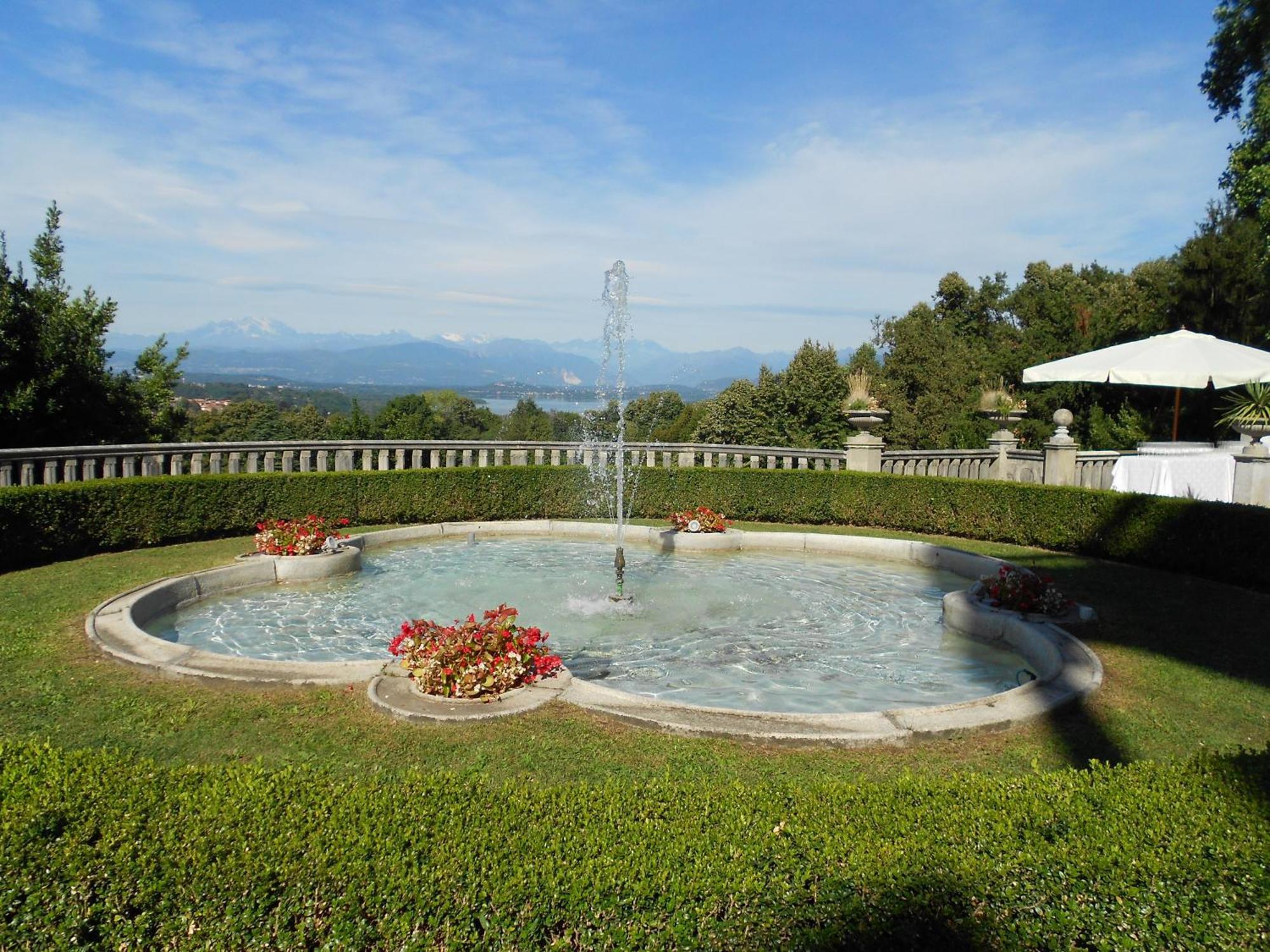 Villa Cagnola Varese Exterior photo